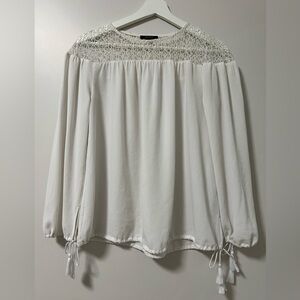 RW&CO White Off-Shoulder Blouse with Tassels